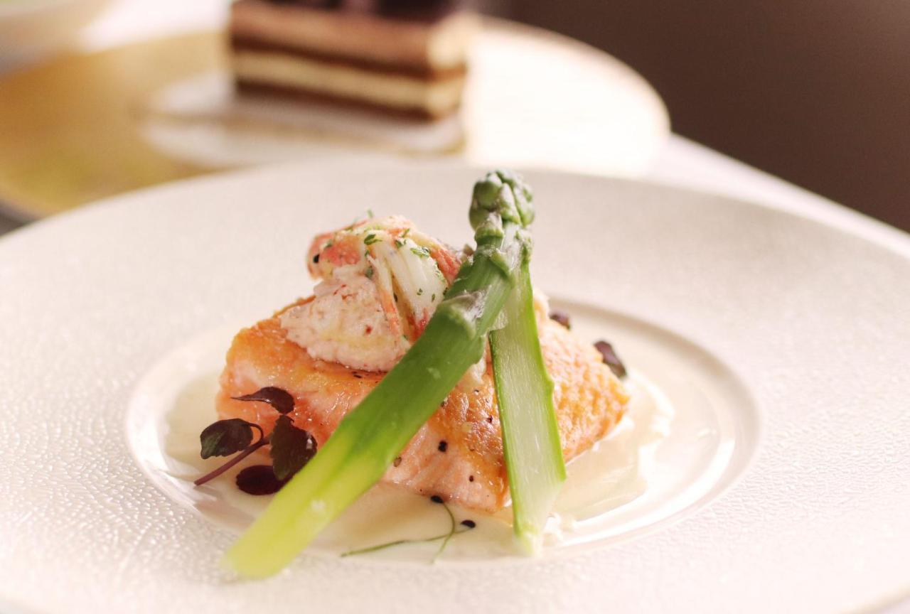 Marco Polo Hongkong Hotel Exterior photo Salmon with asparagus