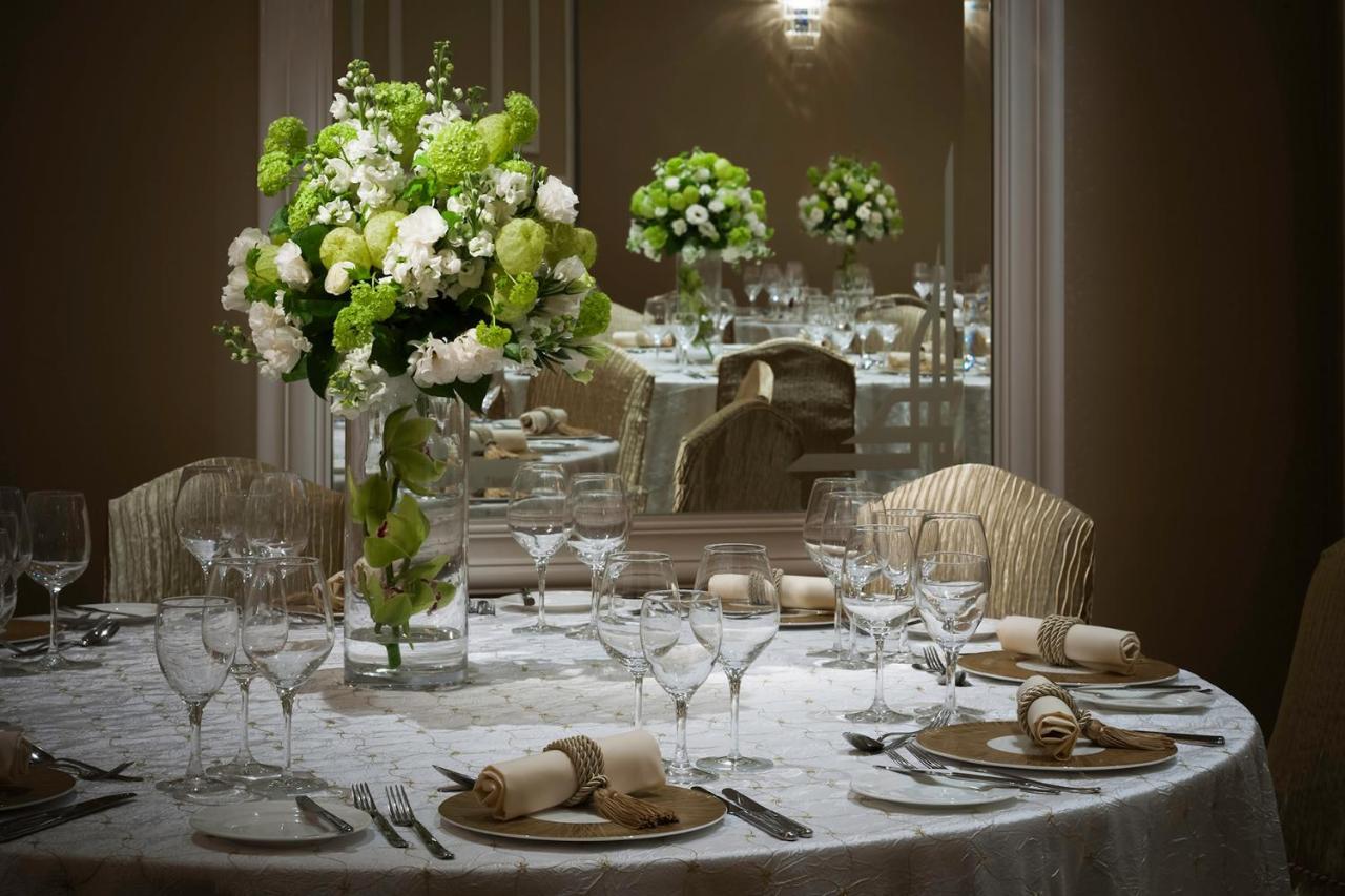 Marco Polo Hongkong Hotel Exterior photo A table set for a formal dinner