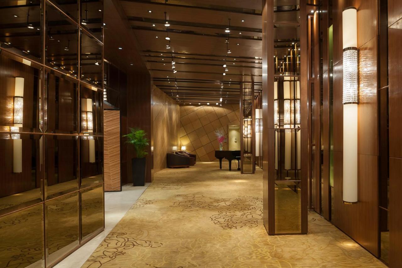 Marco Polo Hongkong Hotel Exterior photo The lobby of the hotel